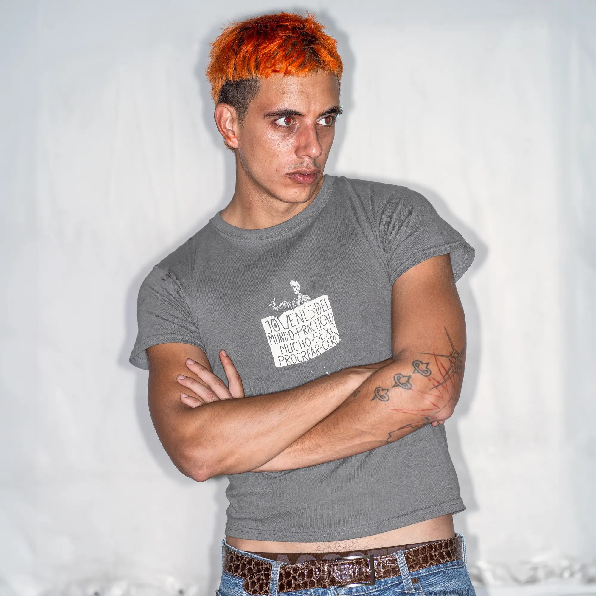Camiseta gris 'pancarta' - Imagen 5